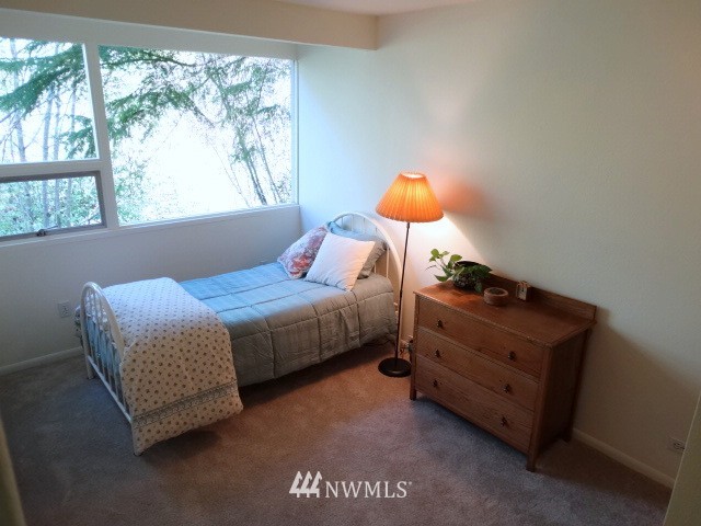 18605 Beverly Road Southwest Normandy Park, WA 98166 - Photo 14 of 20 Gallery Image 14