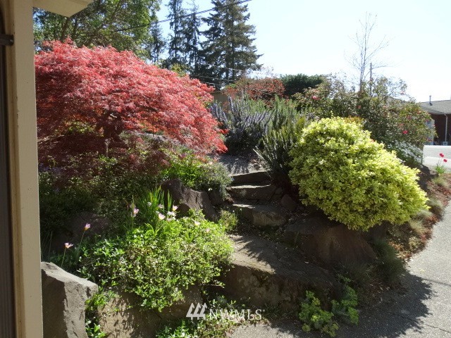 18605 Beverly Road Southwest Normandy Park, WA 98166 - Photo 19 of 20 Gallery Image 19
