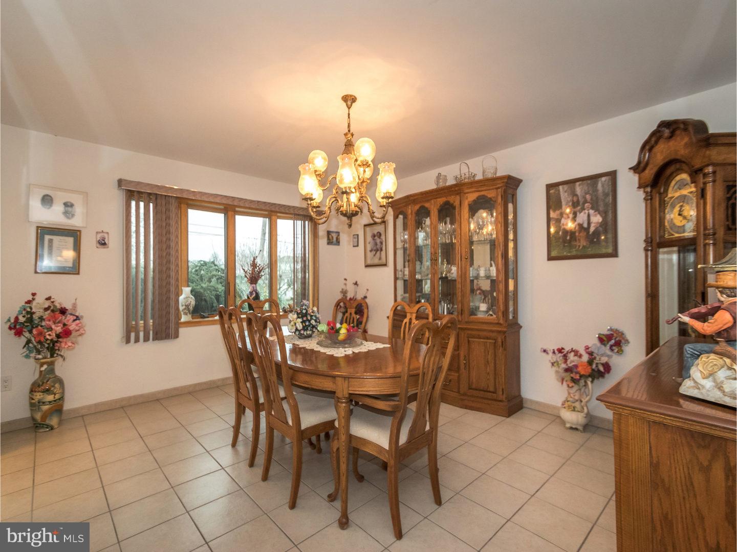 9818 Glenhope Road, Unit B Philadelphia, PA 19115 - Photo 6 of 25 Dining Room