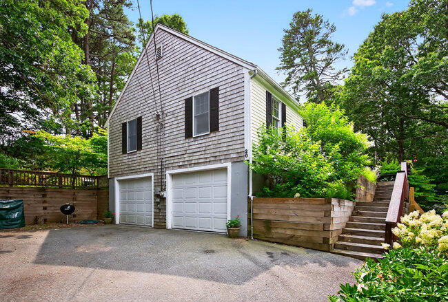 20 Mutiny Way Mashpee, MA 02649 - Photo 30 of 36 Garage