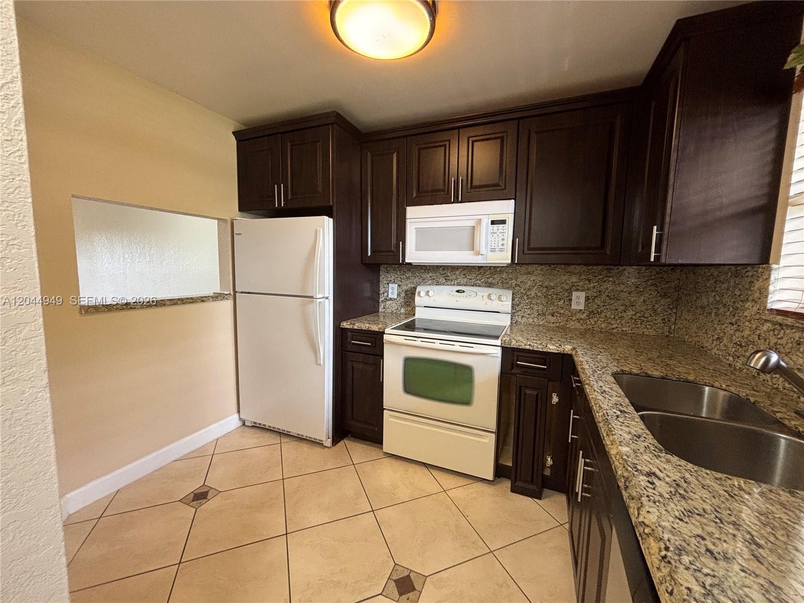 21909 Lake Forest Circle, Unit 205 Boca Raton, FL 33433 - Photo 4 of 20