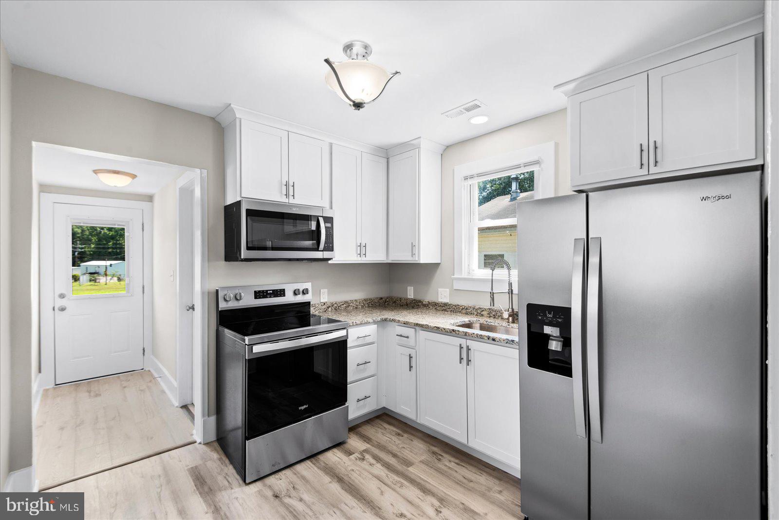 58 Longfield Road Colonial Beach, VA 22443 - Photo 14 of 31 Kitchen w/brand new appliances