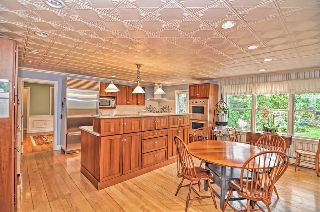 11 Stoney Brook Road Sherborn, MA 01770 - Photo 6 of 28 Gallery Image 6