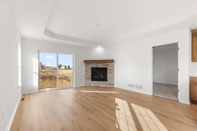 $397,900 | 544 Hunter Oaks Boulevard, Unit 601, Watertown, WI 53094