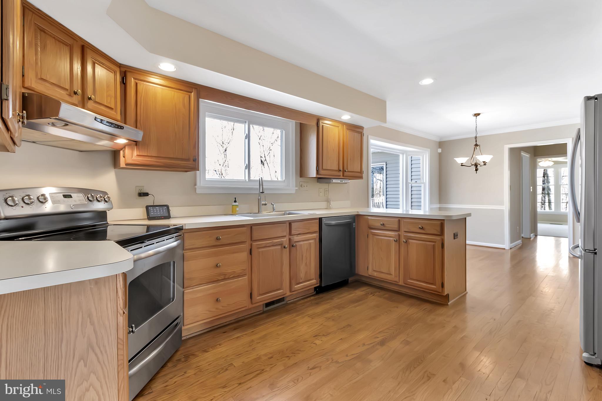 9 Radburn Lane Landenberg, PA 19350 - Photo 10 of 31 Kitchen with hardwood floors