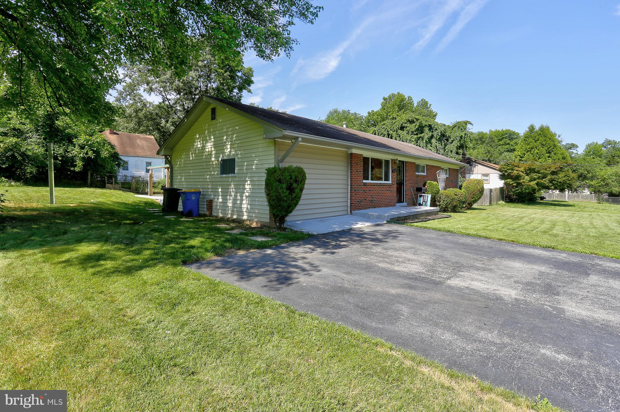 6609 Woodland Road Morningside, MD 20746 - Photo 3 of 30