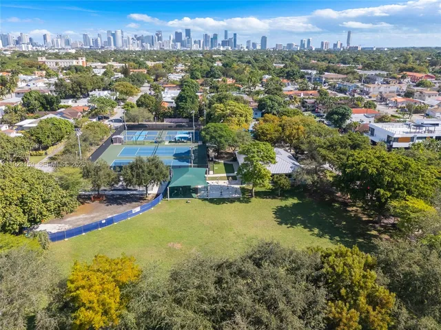 $5,500 | 2221 Southwest 13th Street, Miami, FL 33145