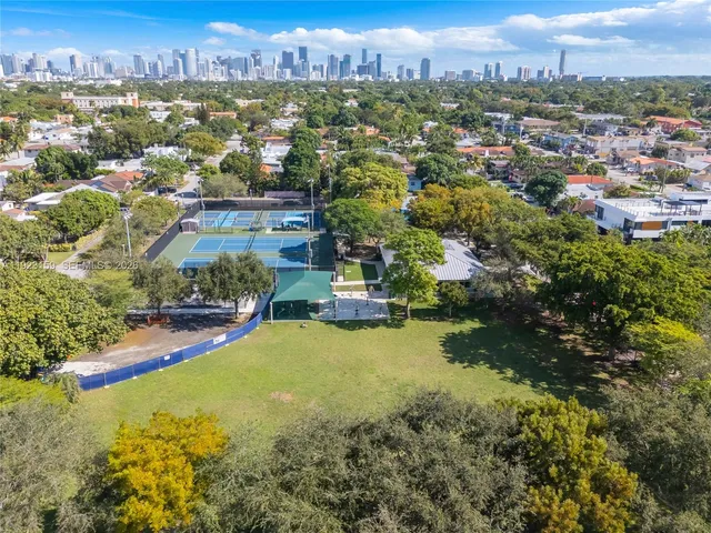 $5,500 | 2221 Southwest 13th Street, Miami, FL 33145