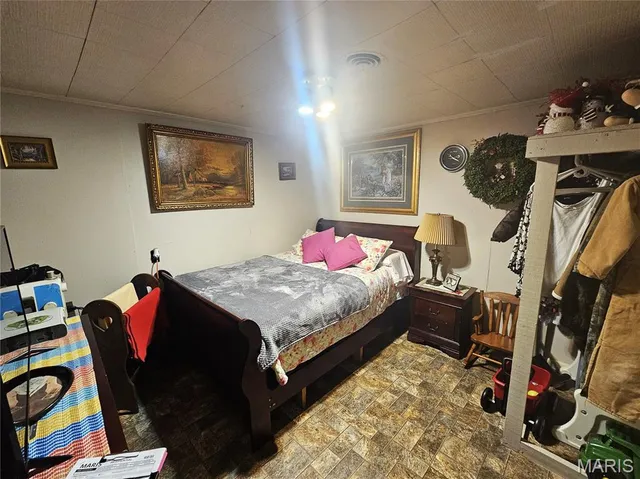 $88,900 | 406 North Anderson Avenue, Gideon, MO 63848