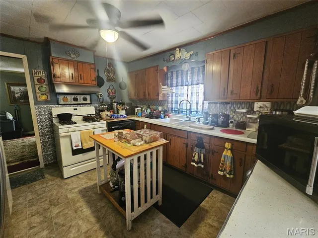 $88,900 | 406 North Anderson Avenue, Gideon, MO 63848