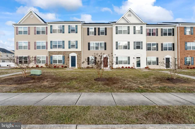 a view of a large white building