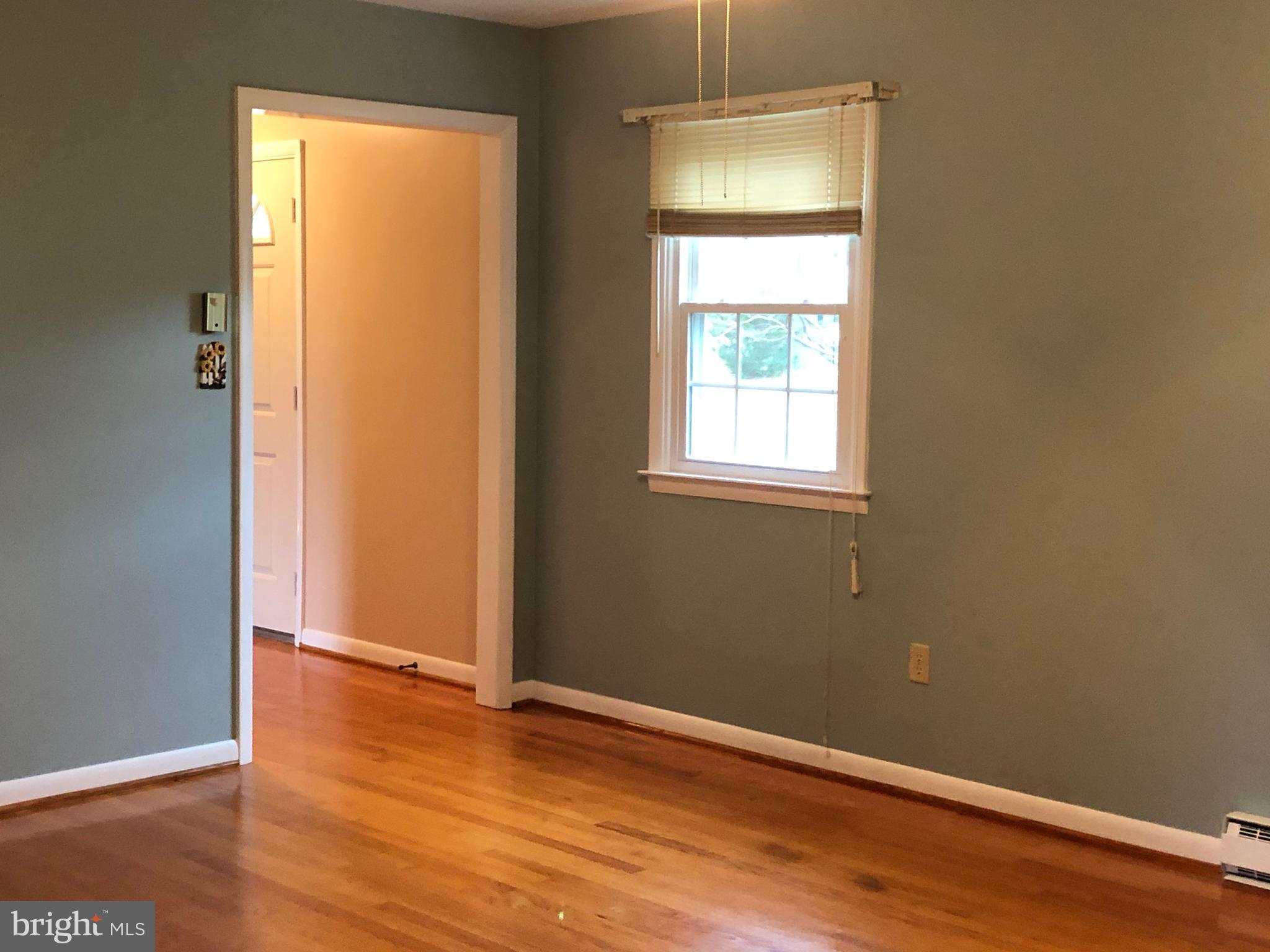 10628 Old Frederick Road Thurmont, MD 21788 - Photo 10 of 45 Living room off foyer.