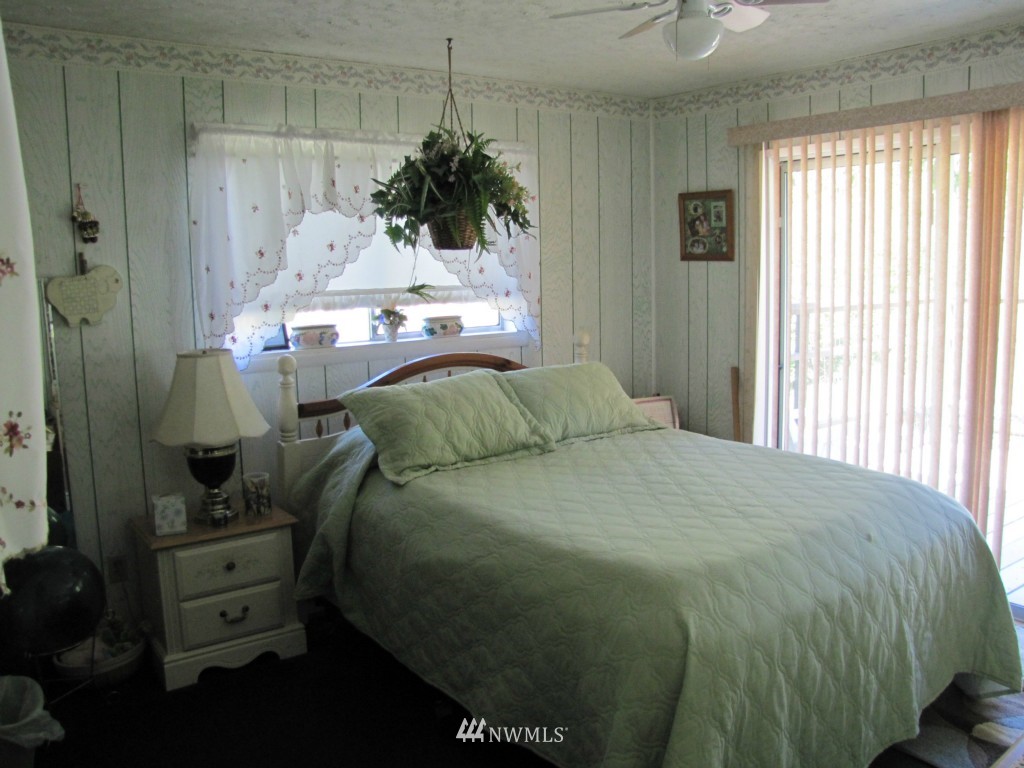 684 Oxenford Road Port Angeles, WA 98363 - Photo 12 of 15 Gallery Image 12