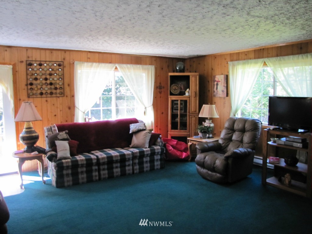 684 Oxenford Road Port Angeles, WA 98363 - Photo 8 of 15 Gallery Image 8