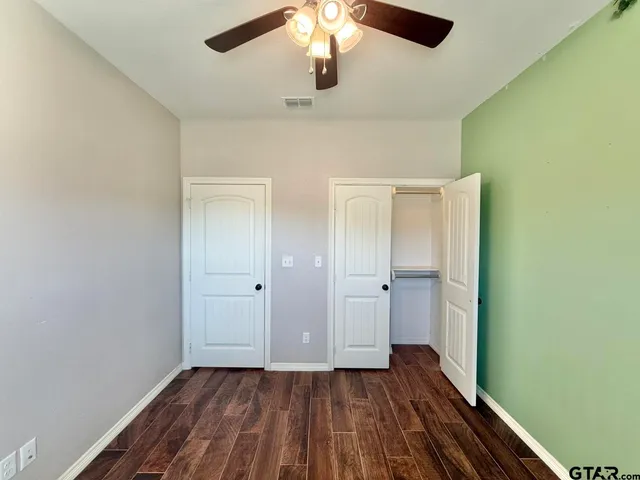 $1,950 | 325 Kingdom Boulevard, Lindale, TX 75771