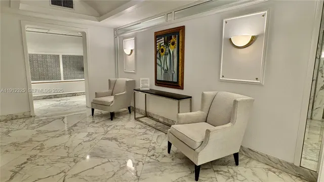 $630,000 | 5700 Collins Avenue, Unit 11B, Miami Beach, FL 33140