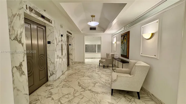 $630,000 | 5700 Collins Avenue, Unit 11B, Miami Beach, FL 33140