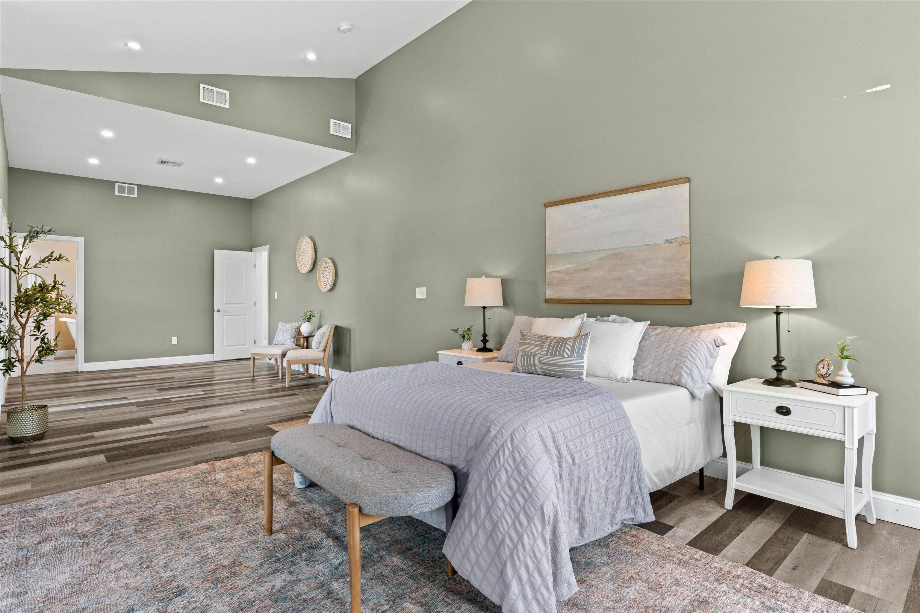 786 South Mammoth Road Manchester, NH 03109 - Photo 17 of 39 Gallery Image 17