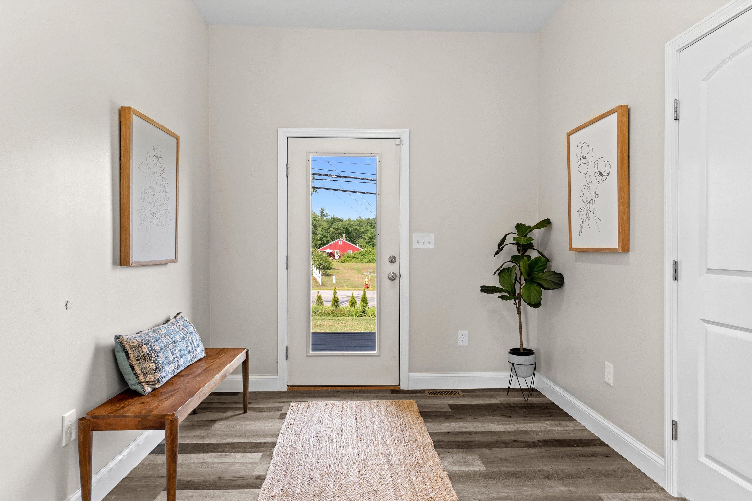 786 South Mammoth Road Manchester, NH 03109 - Photo 5 of 39 Gallery Image 5