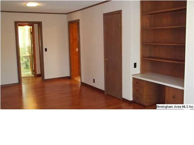 657 Alabama Avenue Oneonta, AL 35121 - Photo 6 of 26