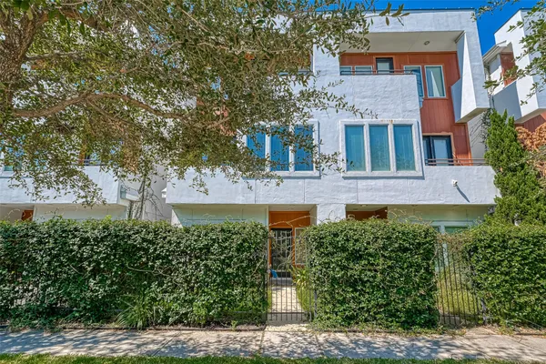 $2,950 | 2748 Clay Street, Houston, TX 77003