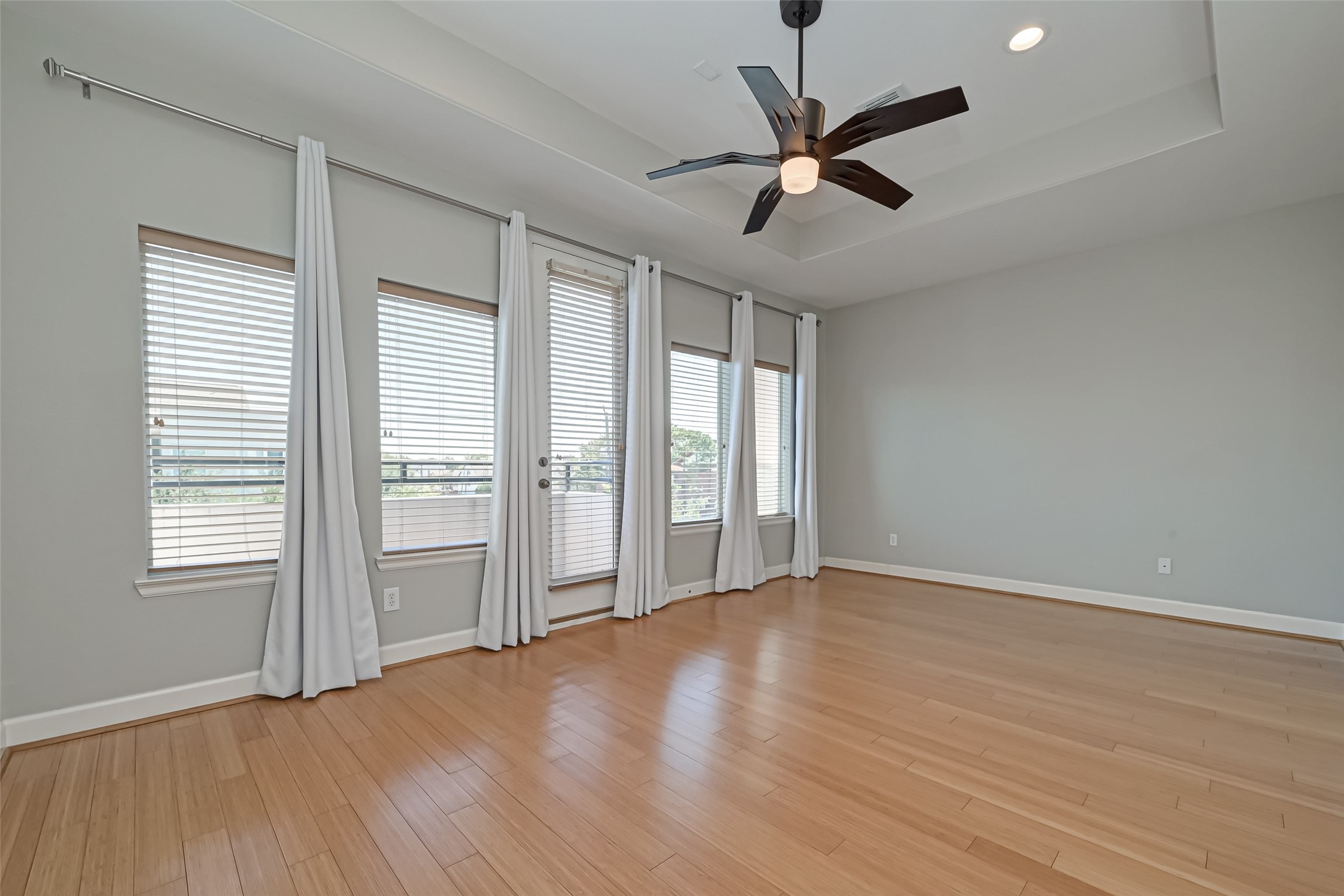 2748 Clay Street Houston, TX 77003 - Photo 3 of 8