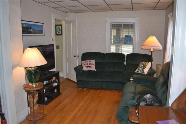 41 Snowling Road Uxbridge, MA 01569 - Photo 7 of 16 Gallery Image 7