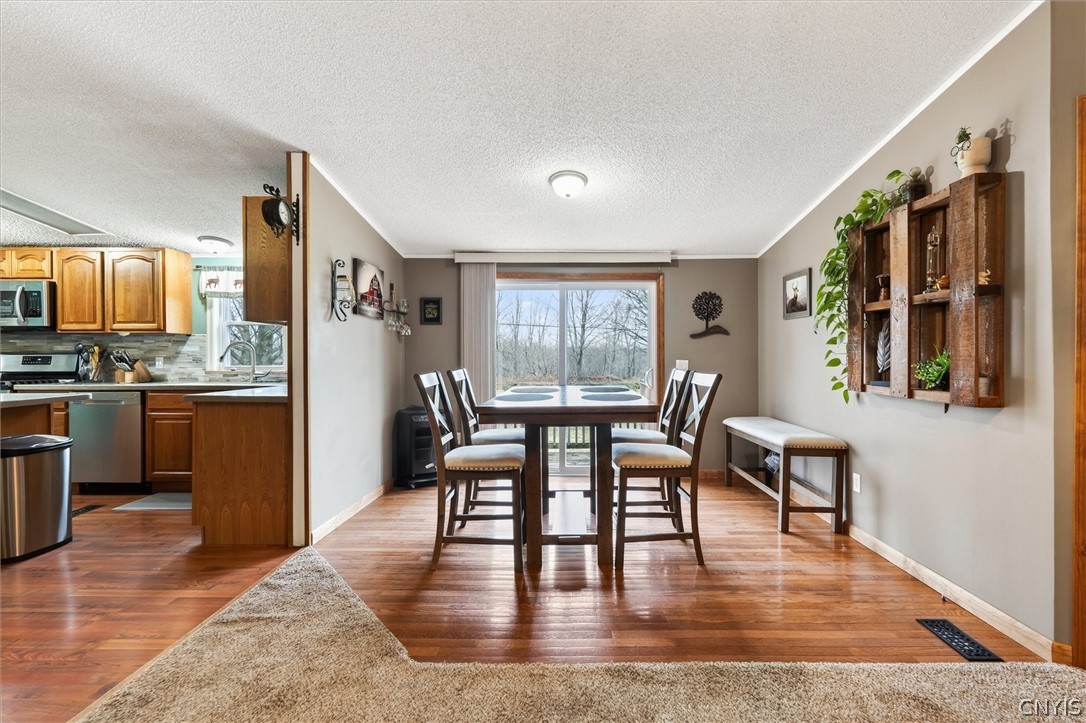 75 Ridge Road Granby, NY 13126 - Photo 14 of 50 Dining area
