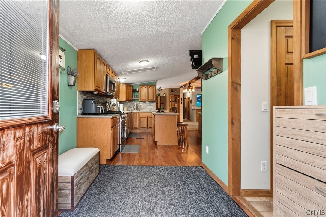 75 Ridge Road Granby, NY 13126 - Photo 5 of 50 Entry