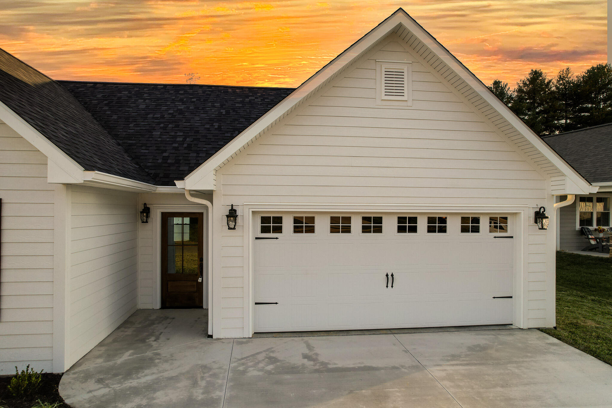 517 Villa Lane Greeneville, TN 37745 - Photo 2 of 38 DJI_0370-Edit