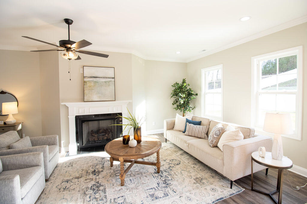 517 Villa Lane Greeneville, TN 37745 - Photo 6 of 38 517VillaLn-10