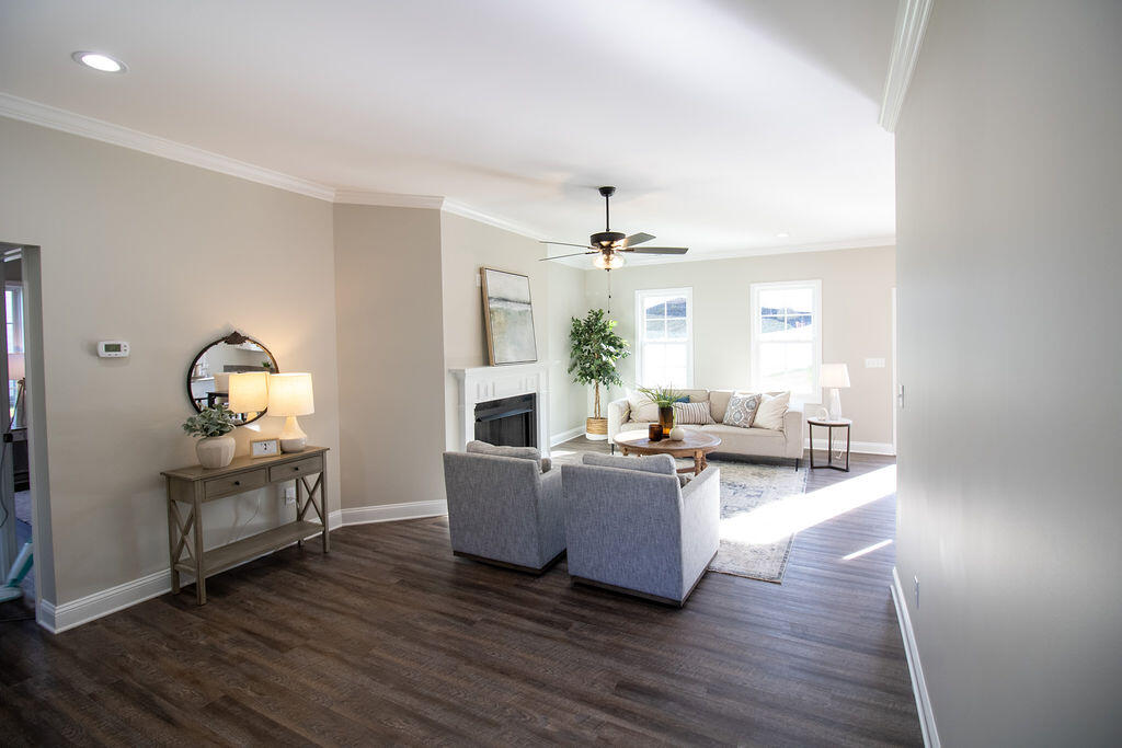 517 Villa Lane Greeneville, TN 37745 - Photo 7 of 38 517VillaLn-9