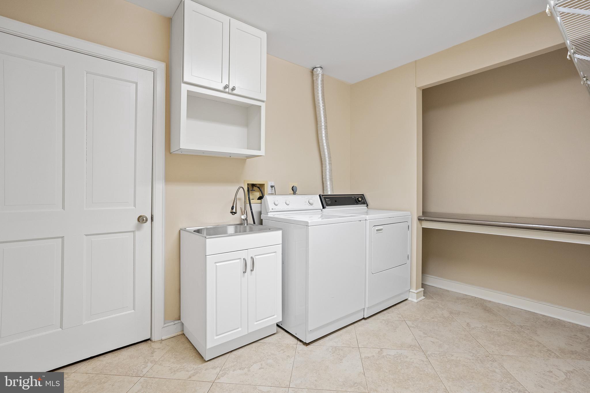 3431 Hidden River View Road Annapolis, MD 21403 - Photo 24 of 43 Nice Spacious Laundry Area