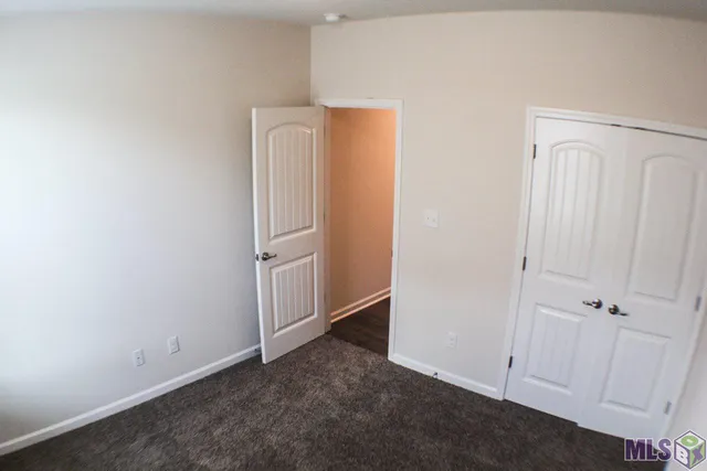 $2,300 | 17609 Eagles Perch Drive, Prairieville, LA 70769