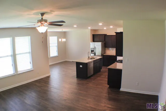 $2,300 | 17609 Eagles Perch Drive, Prairieville, LA 70769