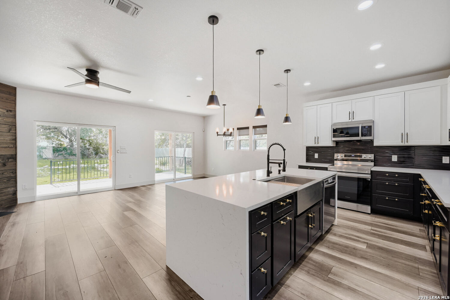 673 Mockingbird Cove Spring Branch, TX 78070 - Photo 8 of 17