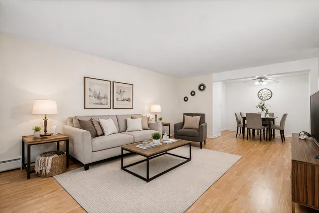 $1,400 | 5310 North Chester Avenue, Unit 200, Chicago, IL 60656