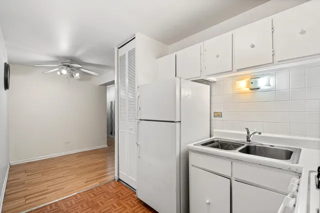 $1,400 | 5310 North Chester Avenue, Unit 200, Chicago, IL 60656