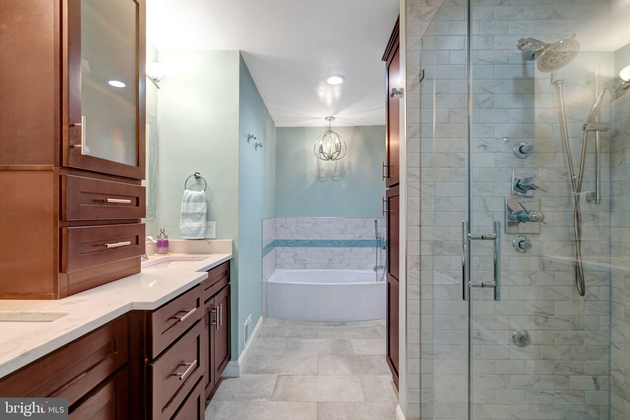 7838 Ashley Glen Road Annandale, VA 22003 - Photo 30 of 77 Primary bath