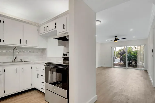 $289,000 | 8000 Southwest 81st Drive, Unit 103, Miami, FL 33143