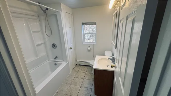 $1,500 | 968 Plainfield Street, Unit 2, Johnston, RI 02919