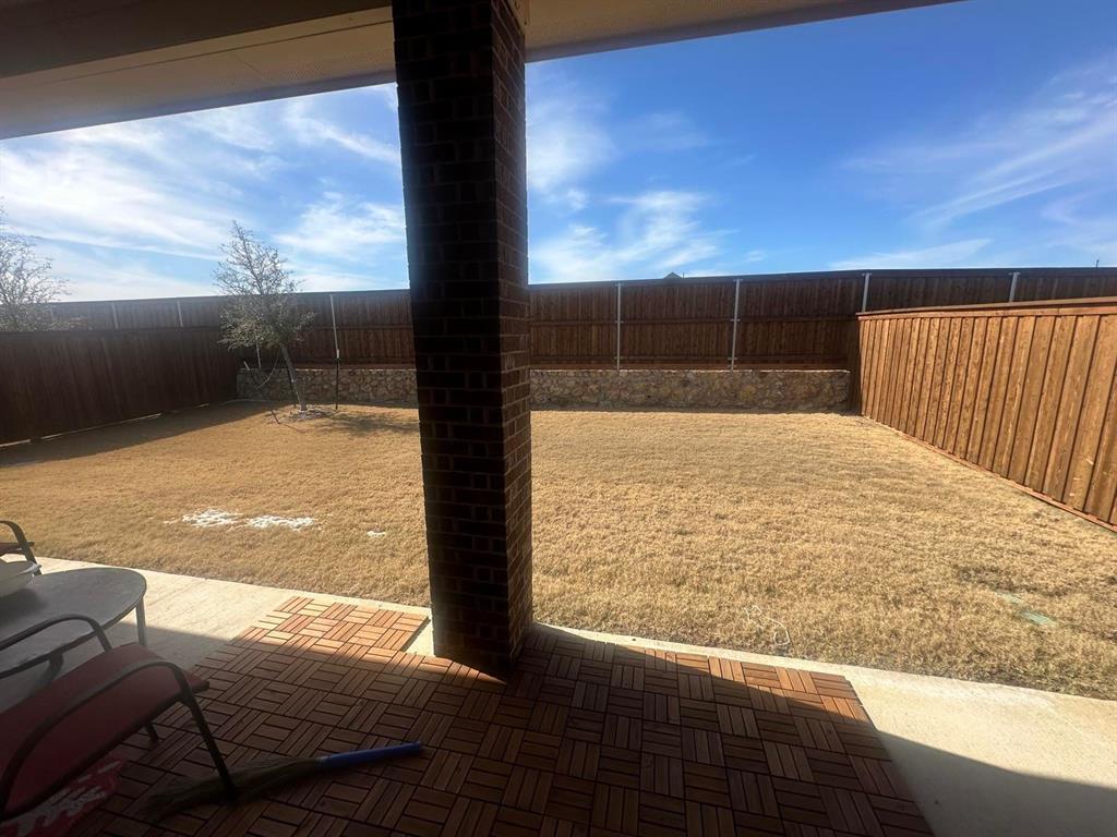 536 Breeds Hl Road Little Elm, TX 75068 - Photo 7 of 9
