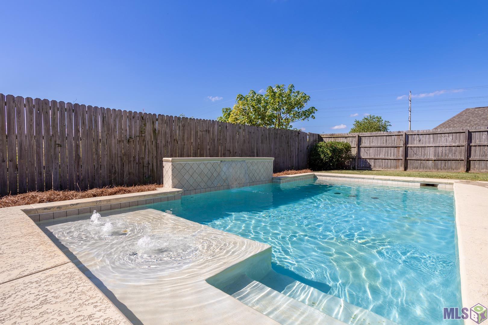 Inviting Saltwater Gunite Pool