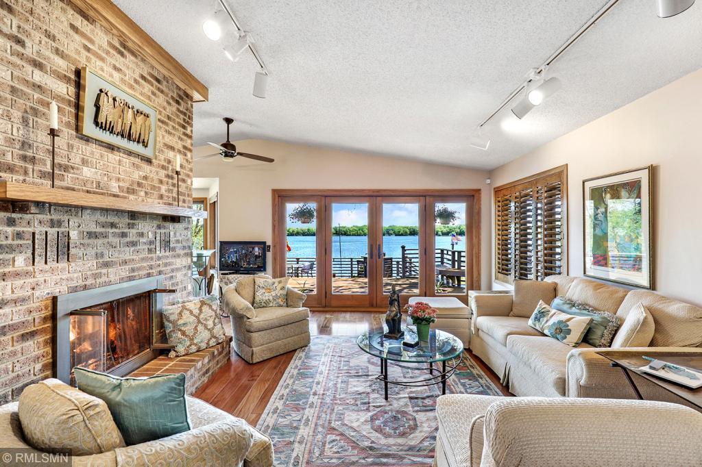 9286 Bavaria Beach Road Chaska, MN 55318 - Photo 2 of 59 Gallery Image 2