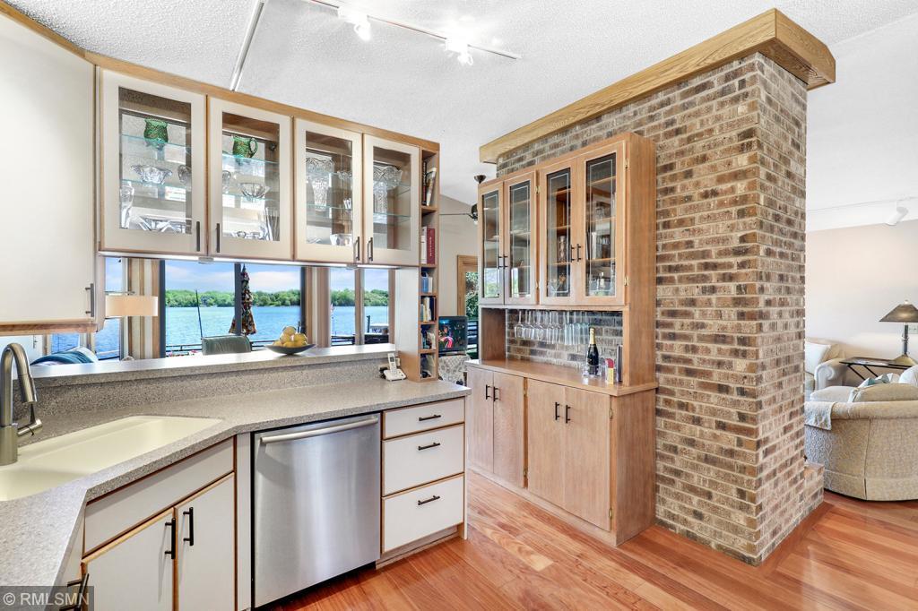 9286 Bavaria Beach Road Chaska, MN 55318 - Photo 19 of 59 Gallery Image 19