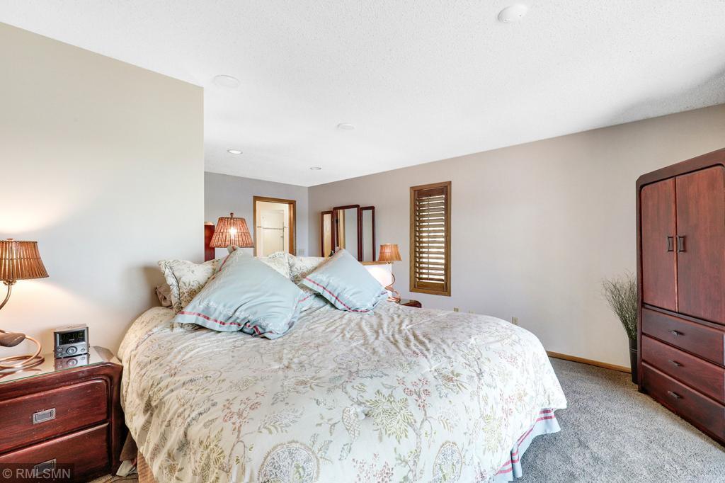 9286 Bavaria Beach Road Chaska, MN 55318 - Photo 23 of 59 Gallery Image 23
