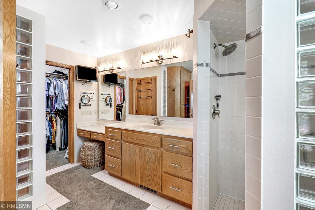 9286 Bavaria Beach Road Chaska, MN 55318 - Photo 25 of 59 Gallery Image 25