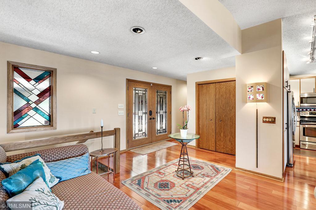 9286 Bavaria Beach Road Chaska, MN 55318 - Photo 6 of 59 Gallery Image 6