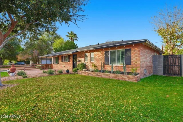 $3,595 | 4702 North 30th Place, Phoenix, AZ 85016