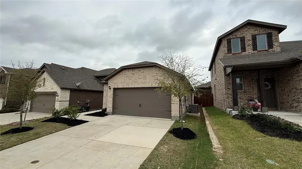 $2,250 | 3112 Yellow Pne Drive, Melissa, TX 75454